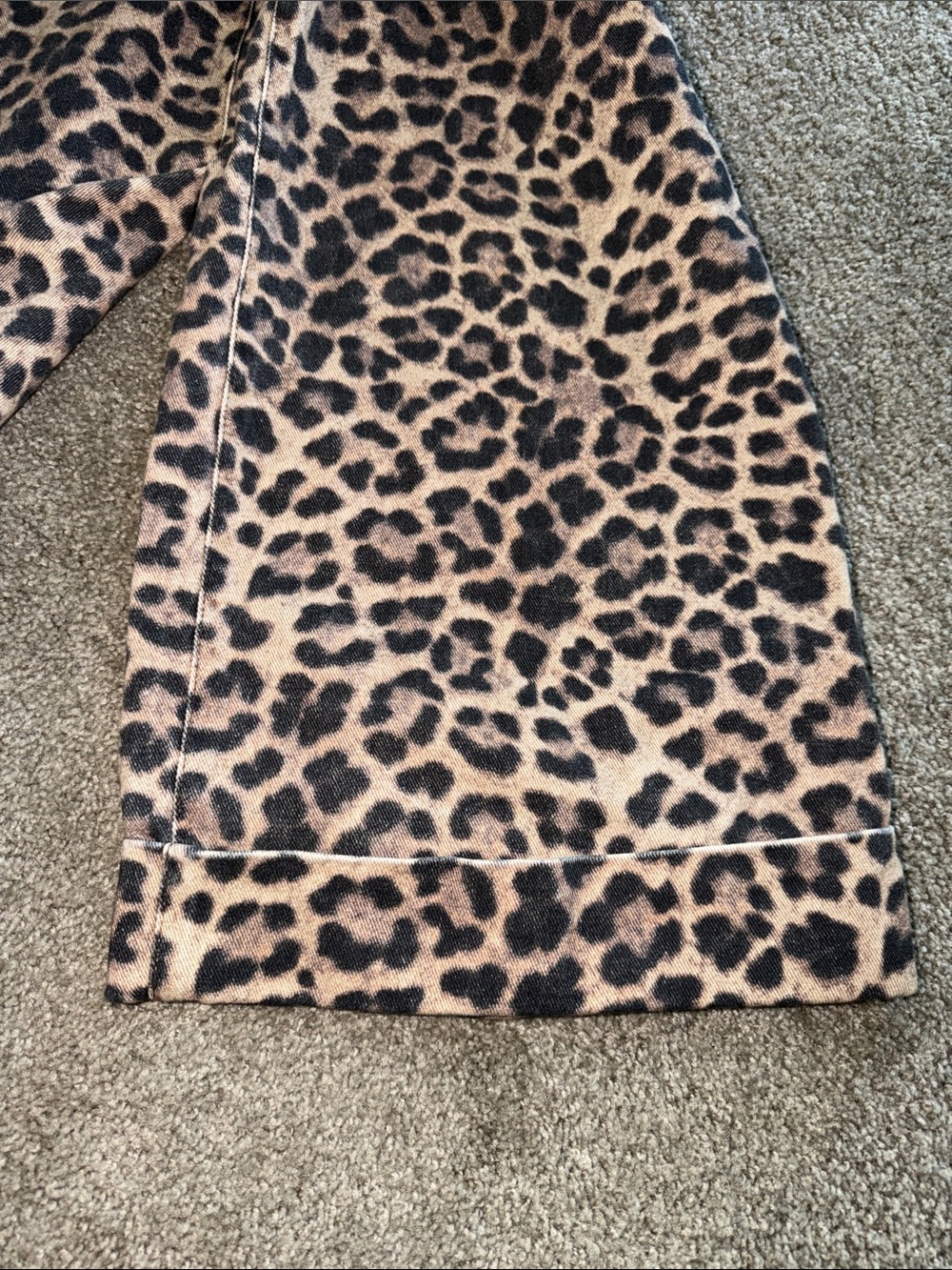 Pilcro Leopard Print Wide-Leg Jeans - Beige/Black (cuffs are sewn) - Picture 3 of 3